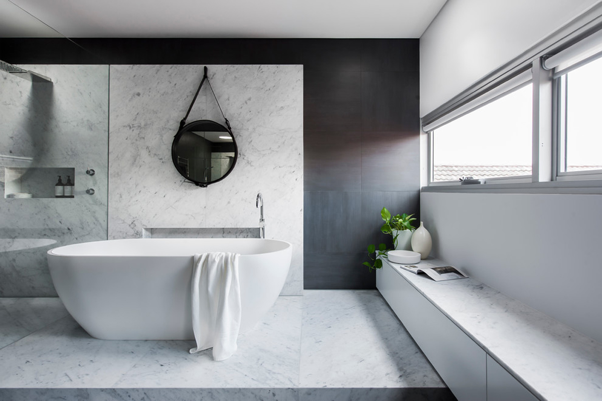 Tường wc ốp đá volakas - nhà bác Nam